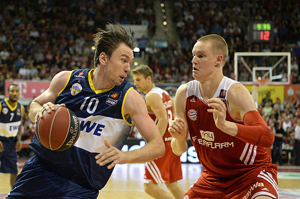 在激烈的英 在激烈的英